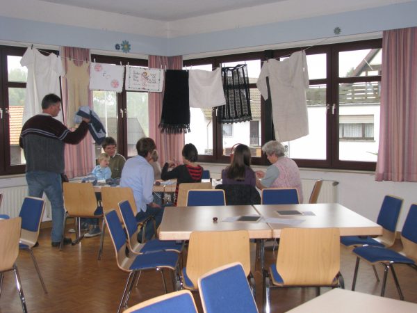 100 Jahre Schule Strebendorf: Handarbeiten und Kochen