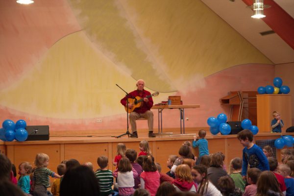 Kinderkonzert mit dem Liedermacher Fredrik Vahlein Romrod im Januar 2012