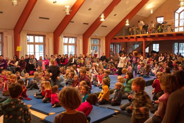 Kinderkonzert mit dem Liedermacher Fredrik Vahlein Romrod im Januar 2012