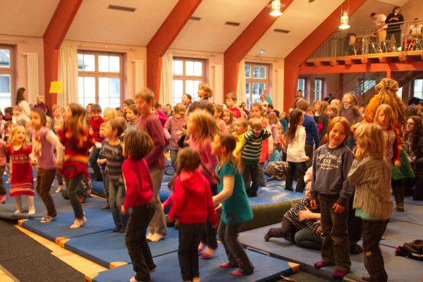 Kinderkonzert mit dem Liedermacher Fredrik Vahlein Romrod im Januar 2012