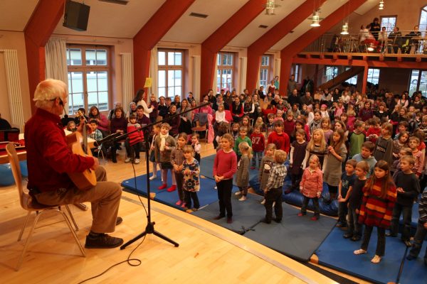 Kinderkonzert mit dem Liedermacher Fredrik Vahlein Romrod im Januar 2012