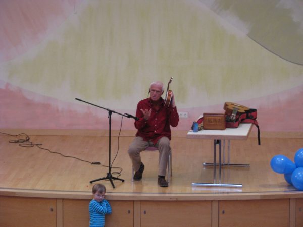 Kinderkonzert mit dem Liedermacher Fredrik Vahlein Romrod im Januar 2012