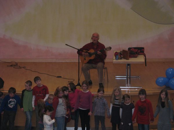 Kinderkonzert mit dem Liedermacher Fredrik Vahlein Romrod im Januar 2012