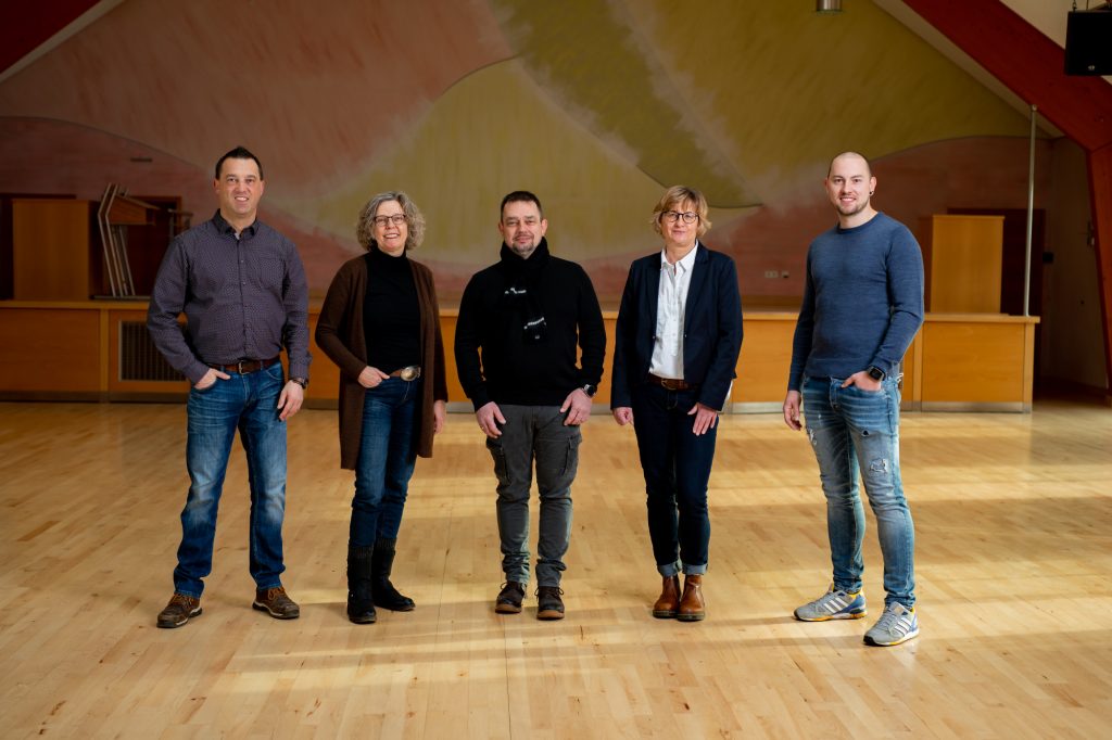 Die Ortsvorsteherinnen und Ortsvorsteher der Stadtteile: Kai Habermann (Zell), Ulrike Geisel (Ober-Breidenbach), Stephan Diehl (Strebendorf), Angela Petersen (Nieder-Breidenbach), Fabian Musch (Romrod).