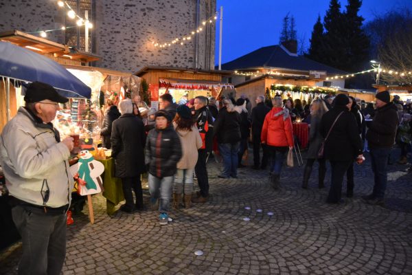 Weihnachtsmarkt Romrod 2015 (Fotos: Thomas Liebau)