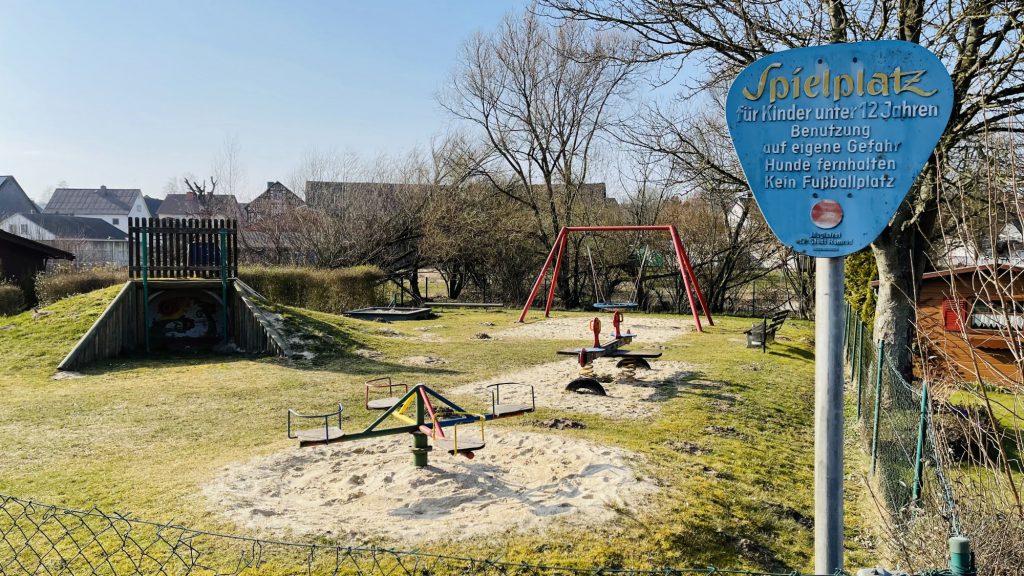 Spielplatz Zell (Bachstraße)