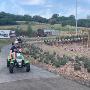 Elternverein Betreuende Grundschule Romrod schafft vier Gokarts an (August 2022) - 09