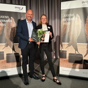 Julia Rausch aus Romrod beim Jugend-Literaturpreis der OVAG 2022 - 02