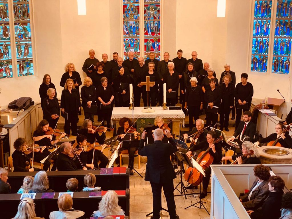 Konzert des Alsfelder Konzertchors und des Kammerorchesters Alsfeld in der Schlosskirche Romrod (25.09.2022)