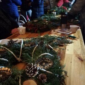 Adventskranzwickeln in der Alten Schmiede Romrod - 16.11.2022 - 04