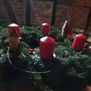 Adventskranzwickeln in der Alten Schmiede Romrod - 16.11.2022 - 08