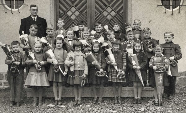 1958 - Schule Romrod - Einschulung