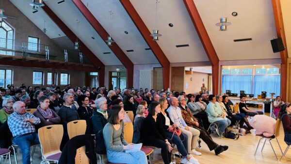 April 2023 - Theatergruppe von der Rolle Romrod - Aufführung Saustall im Amtsgericht - 13