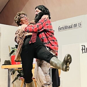 April 2023 - Theatergruppe von der Rolle Romrod - Aufführung Saustall im Amtsgericht - 20