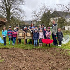 Ferienaktion mit Insektenhotel und Blühwiese (April 2023) - 08