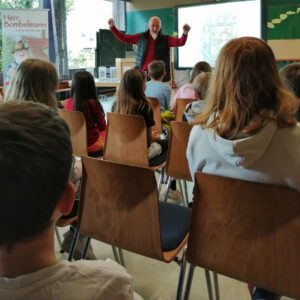 Herr Bombelmann zu Gast an der Grundschule Romrod (Mai 2023) - 2