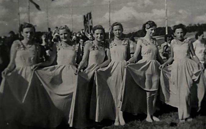 Aufführung eines Theaterstücks am 3. August 1952 in Romrod