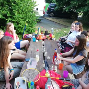 Ein Sommerabend am Museumsufer - Jugendliche organisierten Picknick-Treff (Romrod Juni 2023) - 1