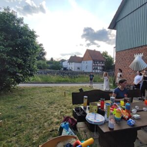 Ein Sommerabend am Museumsufer - Jugendliche organisierten Picknick-Treff (Romrod Juni 2023) - 5