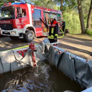 Feuerwehr Romrod trainierte Ablöschen eines Wald- und Wiesenbrandes (Juli 2023)