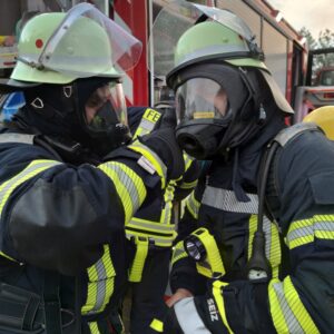 2023-08 - Feuerwehr Romrod - Brennende Photovoltaikanlage als Übungsszenario - 1