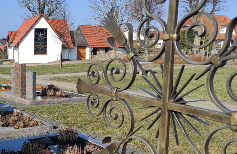 Friedhof Ober-Breidenbach (1000 x 650 px)