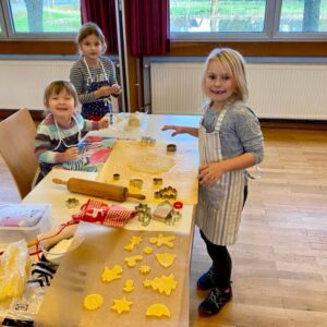 2023-11 - 2023-11 - Landfrauen und Landmädels Zell heizten die Weihnachtsbäckerei an - 13