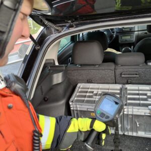 2023-11 - Feuerwehrleute qualifizieren sich für Unglücke mit Elektrofahrzeugen - 2