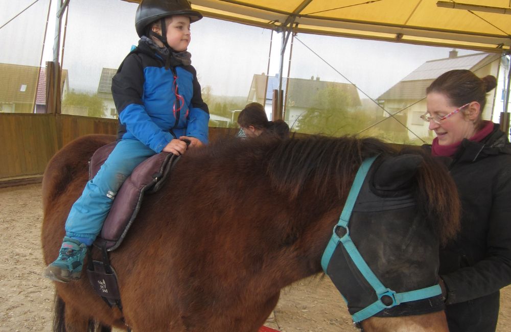 2024-03 - Kita-Elefantenkinder verbrachten ereignisreichen Kinder-Pferde-Erlebnistag auf dem Islandpferdehof Hainbuche - 2