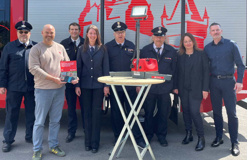 2024-05 - Hochwertiges LED-Beleuchtungssystem und 150 Euro Zuschuss für die Jugendfeuerwehr Romrod von der SV SparkassenVersicherung