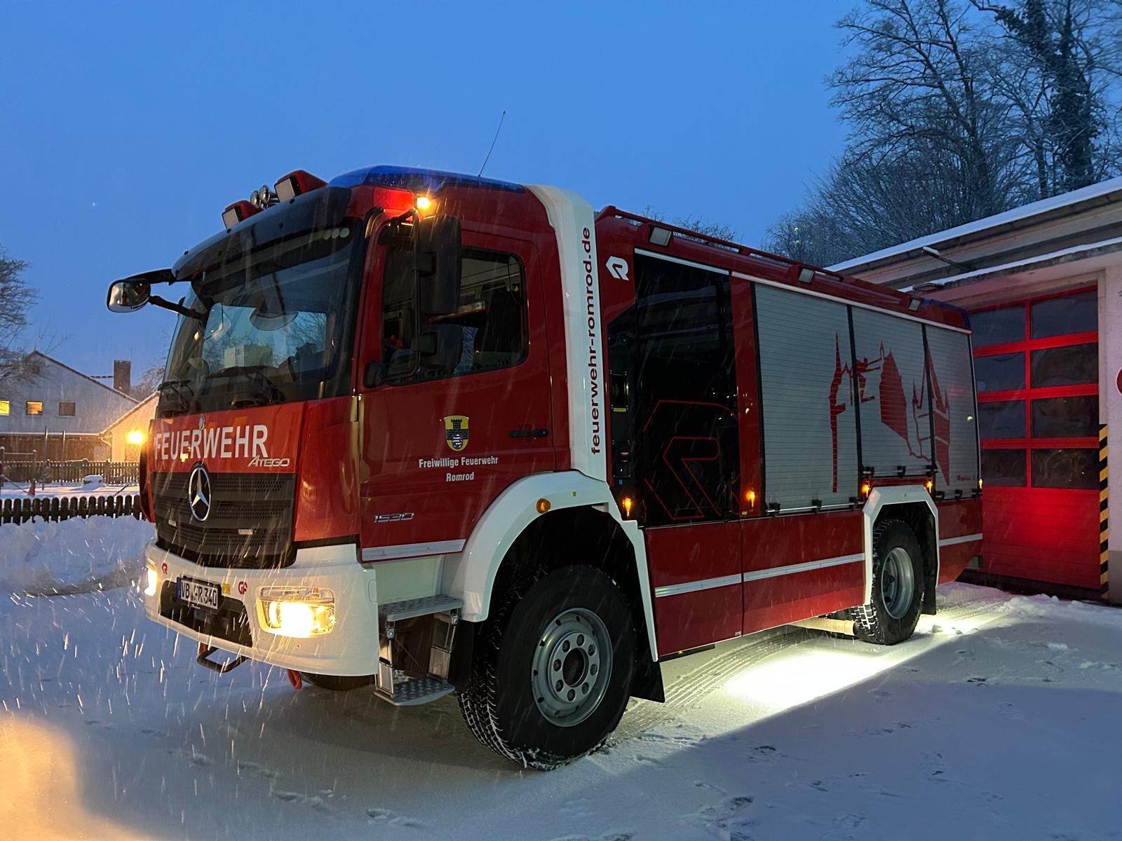 Einsatzfahrzeug Freiwillige Feuerwehr Romrod - Winterbild